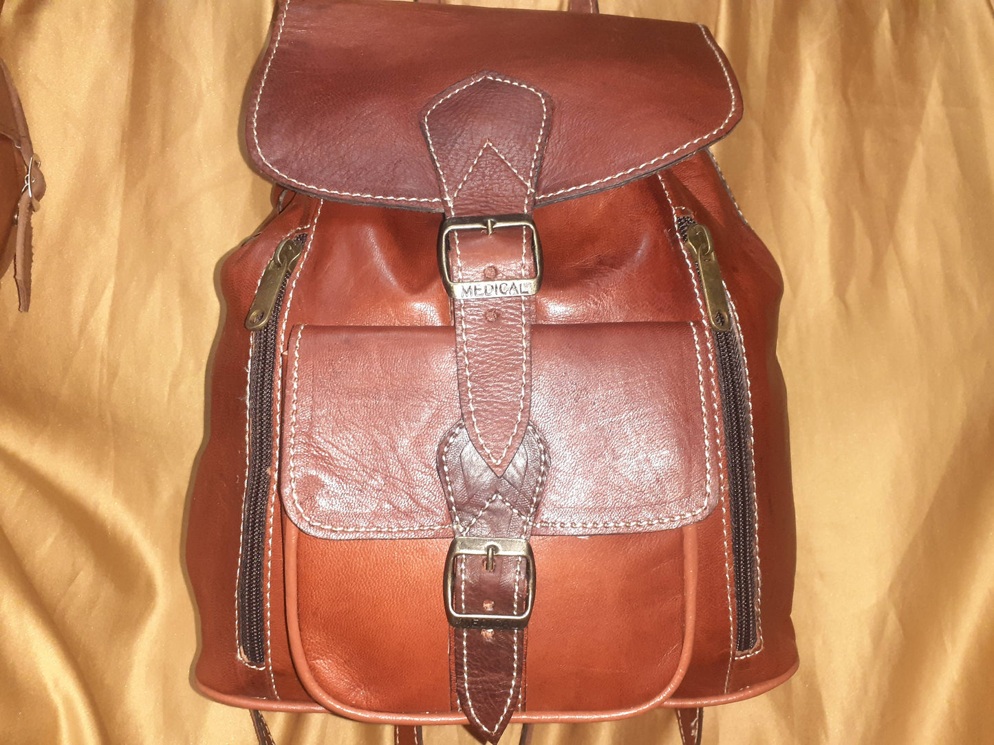 Mochila Fez triple bolsillo mediano