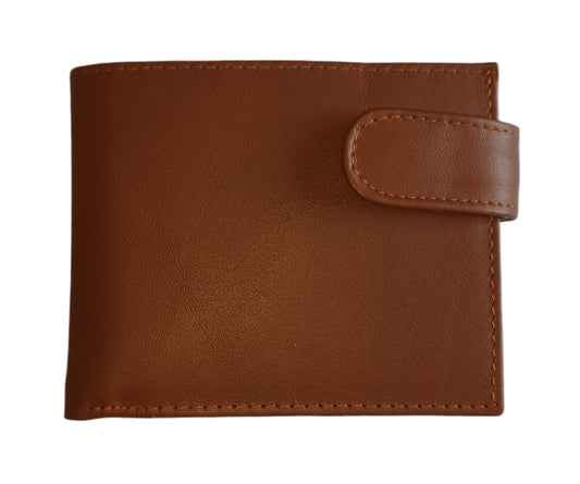 CARTERA DE PIEL MARRÓN. AMERICANO CON BROCHE