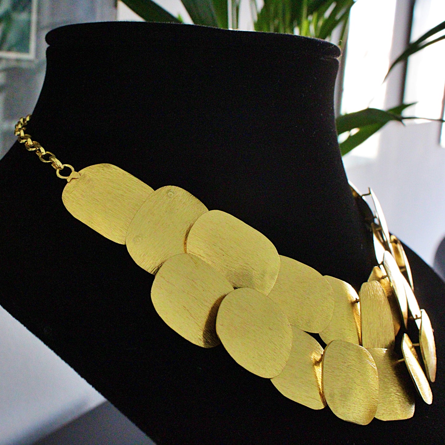 Collar CLEO bañado en oro - Diseño con carácter