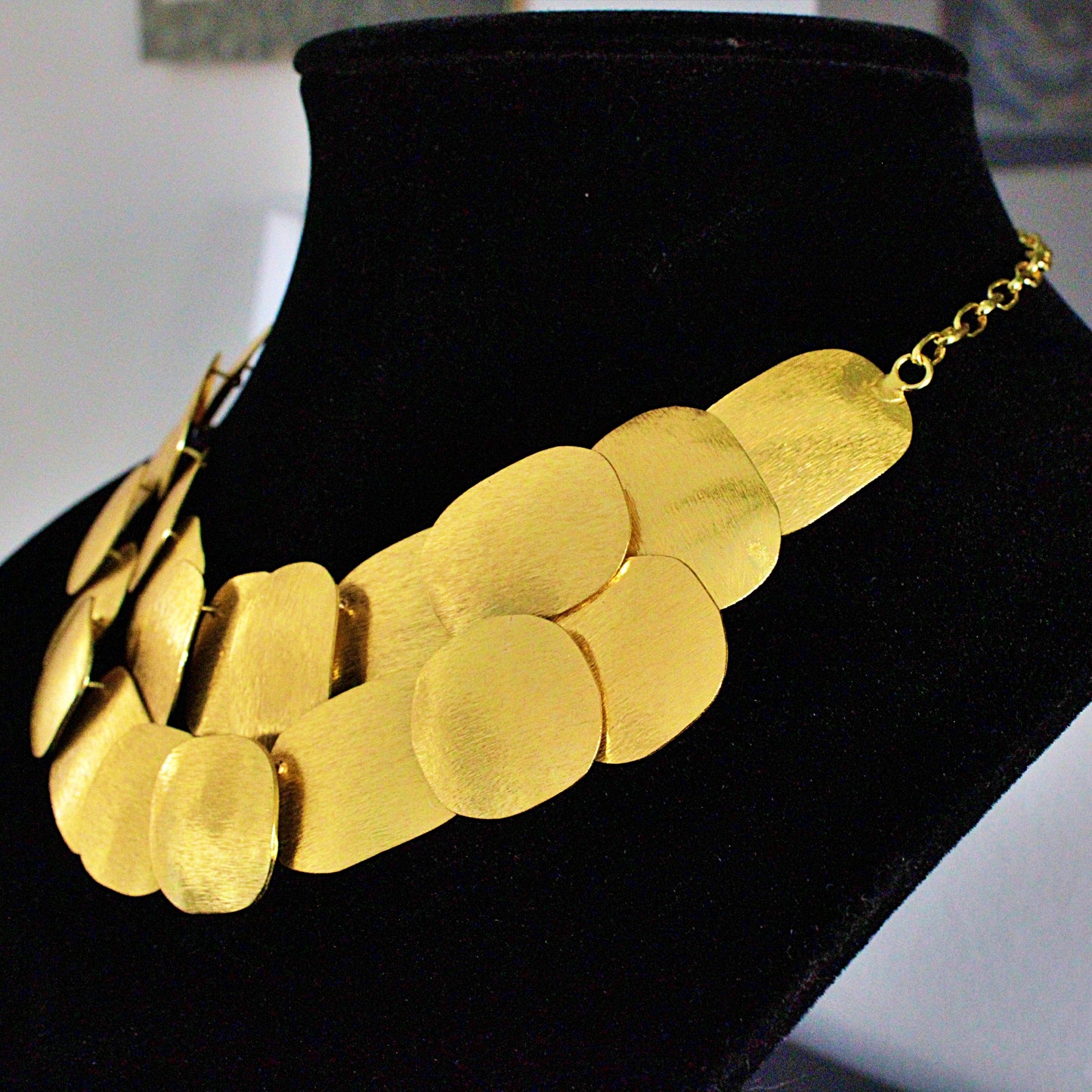 Collar CLEO bañado en oro - Diseño con carácter