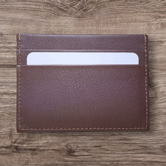 TARJETERO DE PIEL. COLOR MARRÓN